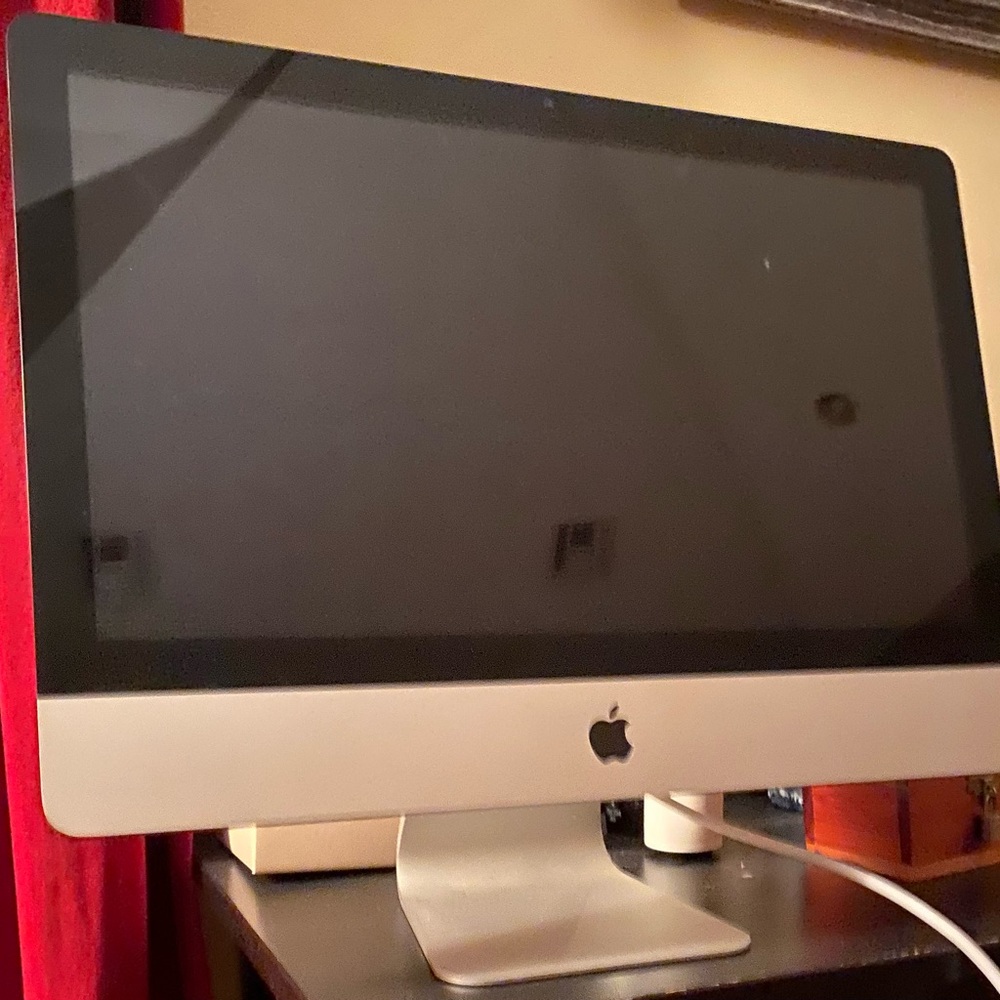 Apple Monitor